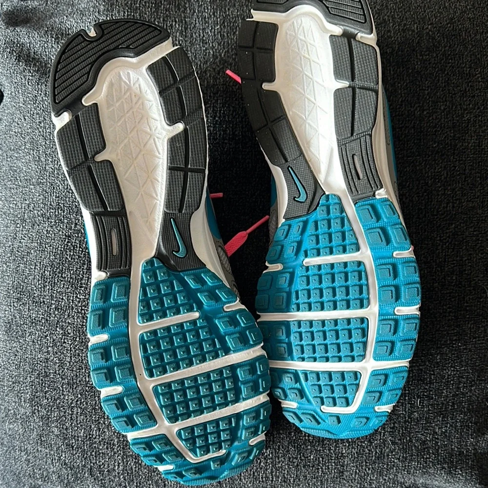 Nike Gray and Pink Athletic Sneakers with Bold Laces - Picture 3 of 3